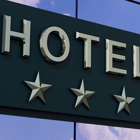 Hotel Olecki ออชเวียนชิม ภายนอก รูปภาพ