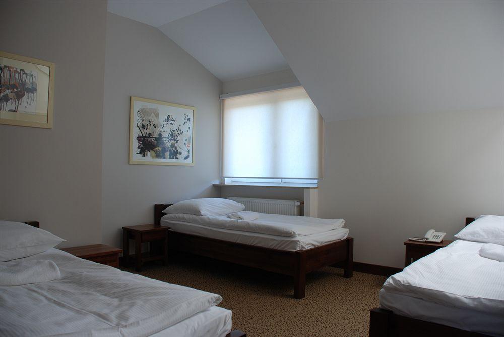 Hotel Olecki ออชเวียนชิม ภายนอก รูปภาพ