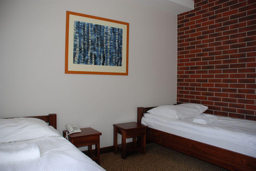 Hotel Olecki ออชเวียนชิม ภายนอก รูปภาพ