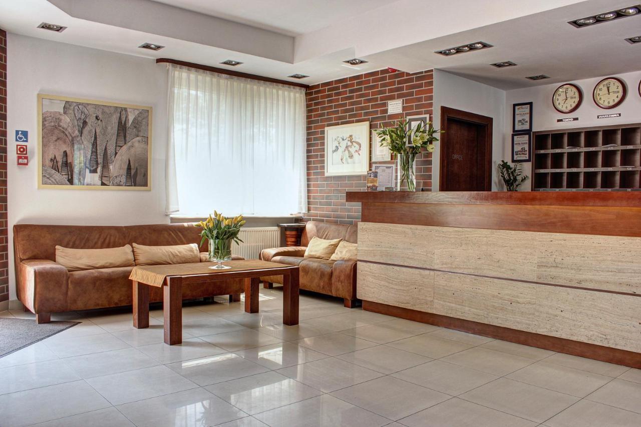 Hotel Olecki ออชเวียนชิม ภายนอก รูปภาพ
