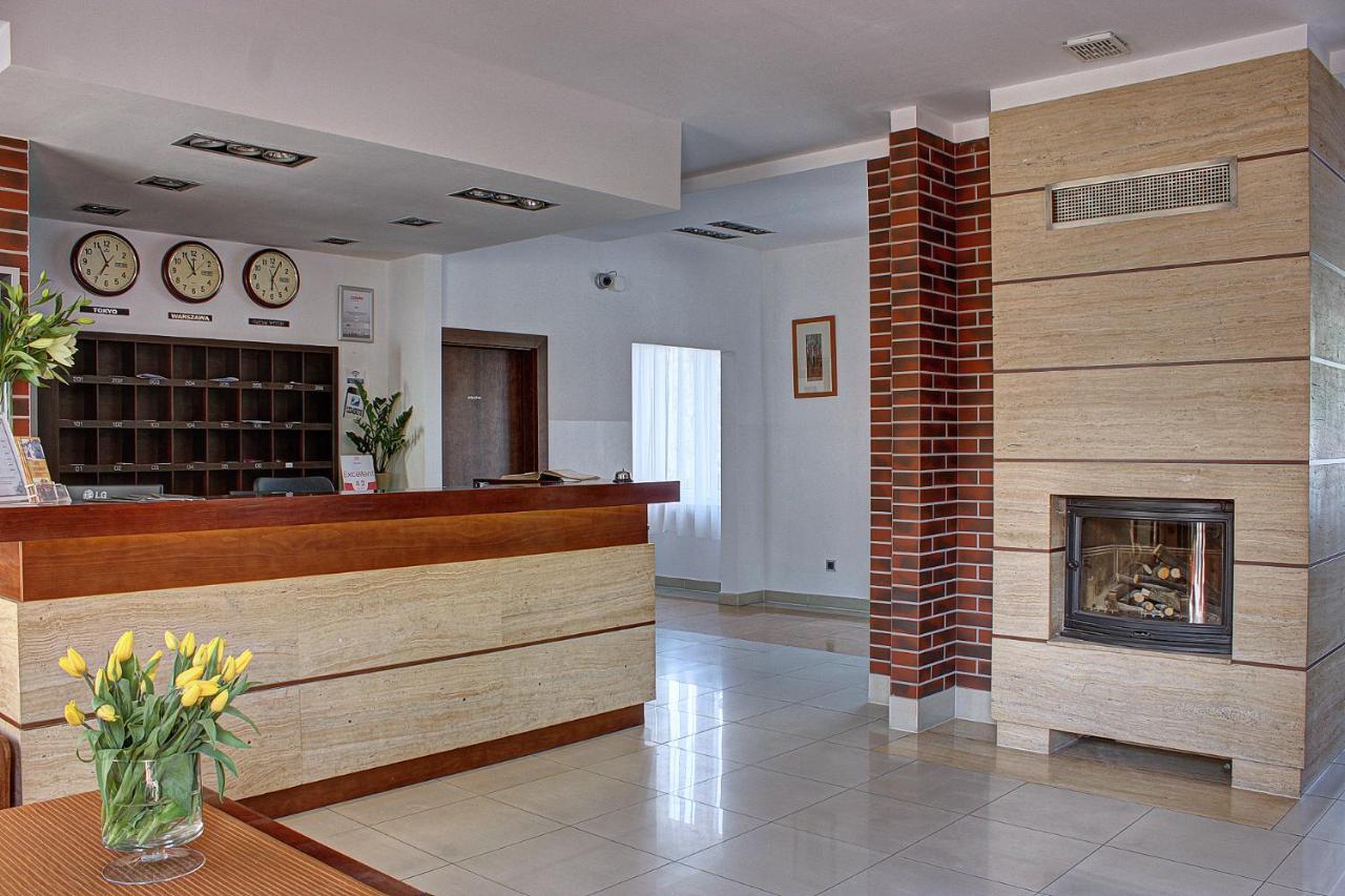 Hotel Olecki ออชเวียนชิม ภายนอก รูปภาพ