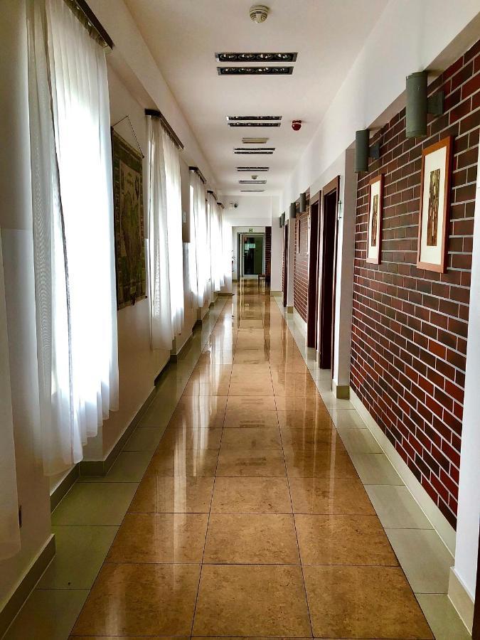 Hotel Olecki ออชเวียนชิม ภายนอก รูปภาพ