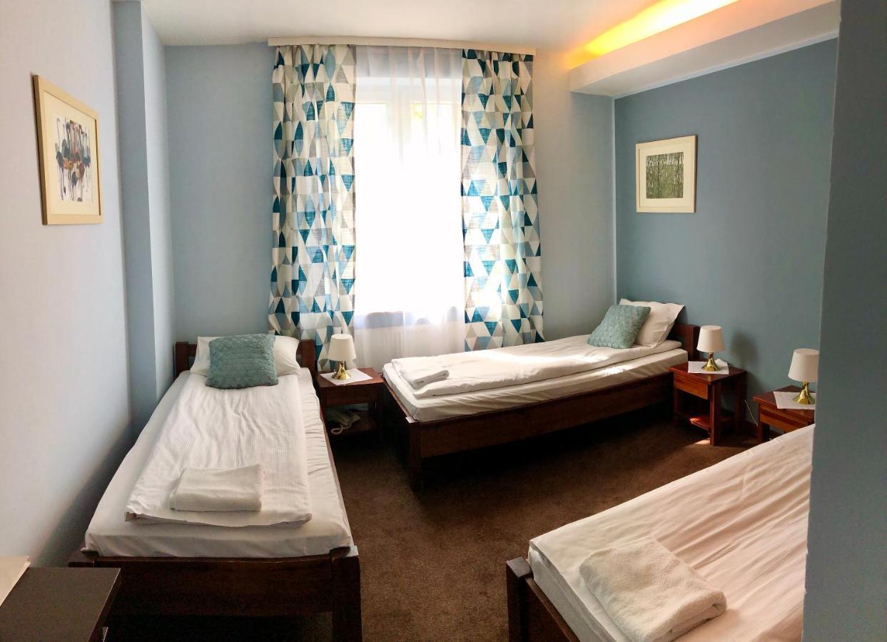 Hotel Olecki ออชเวียนชิม ภายนอก รูปภาพ