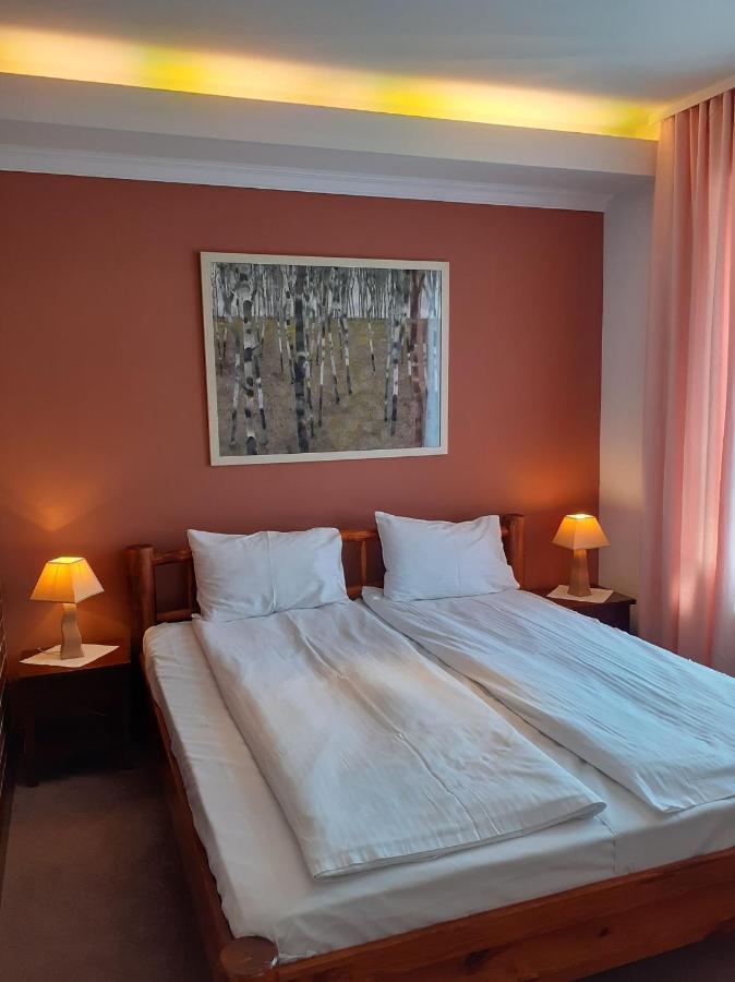Hotel Olecki ออชเวียนชิม ภายนอก รูปภาพ