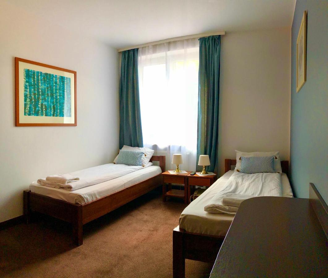 Hotel Olecki ออชเวียนชิม ภายนอก รูปภาพ
